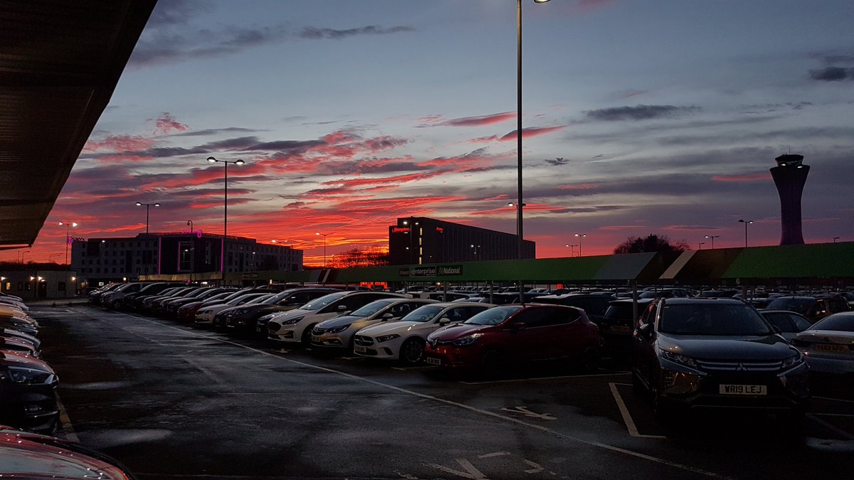 Steven Firth (@stevenjfirth) on Twitter photo Incredible sunset tonight for customers flying in to Edinburgh SC22! π
#eracscotland Incredible sunset tonight for customers flying in to Edinburgh SC22! π
#eracscotland