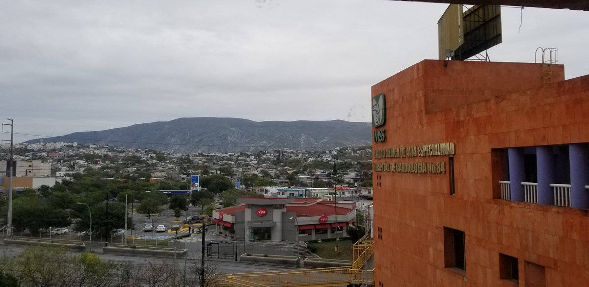 Issco_Alarcon22's tweet image. Guardia de domingo con clima londinense en la Sultana 😎 #CardioPedia #MedLife #NoVereLaNFL