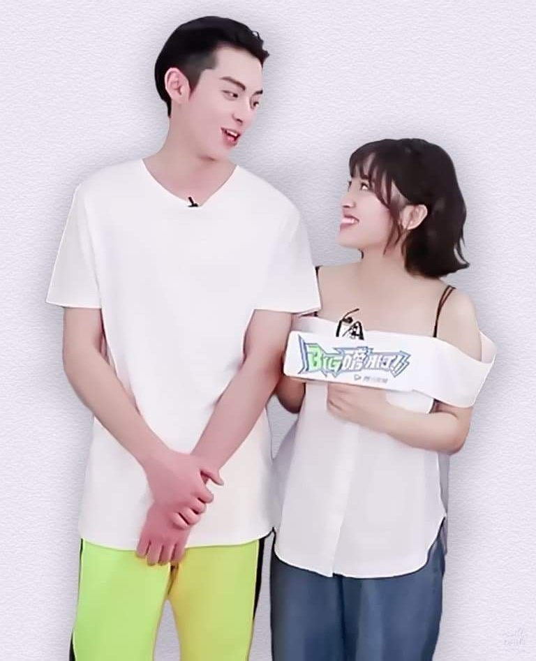 llittle_natster's tweet photo. Whether they’re joking or acting, the the friendship and chemistry between these two are undeniably tangible 💜💛 @netflix @hunantvchina #NewDylanAndYueProject #MeteorGarden2018 #Inn2 https://t.co/VZiA8Y9OPd