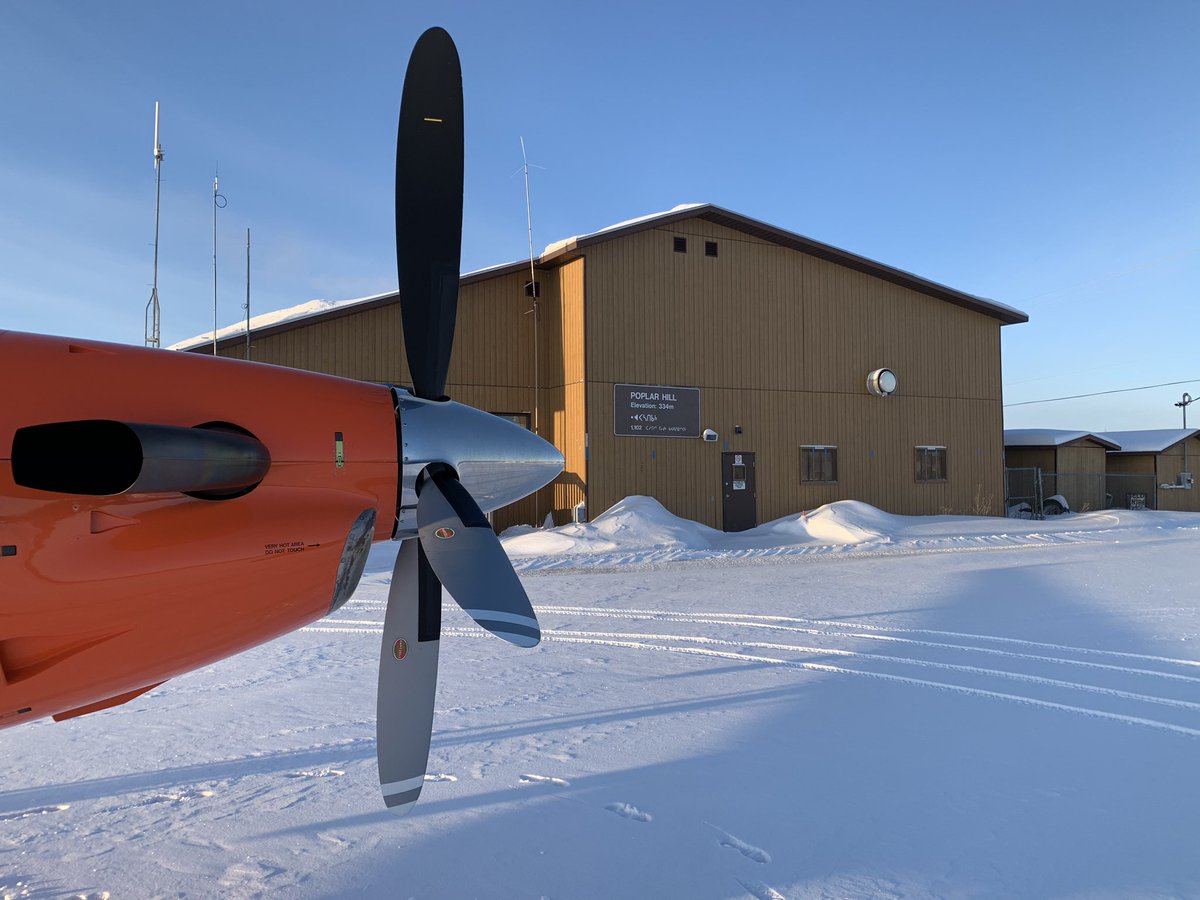 dmcpeezy's tweet photo. Finally cold enough to look pretty. -30 in Poplar Hill this morning. #teamornge #pc12ng #cpv7 #poplarhill #medevac #getyyourparkaon https://t.co/O8LD83HPFl