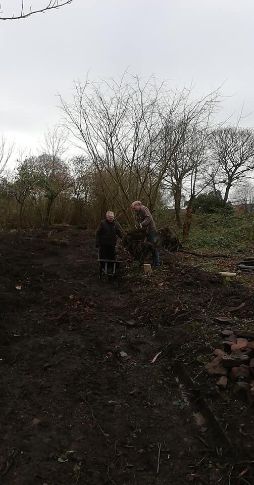 NGPFriends's tweet image. Another amazing effort this week from Steve, Jimmy, Franny, Mark, Bob and Keith  @nohasselllands1 with his digger. All the walled garden pathways have been uncovered &amp;amp; some of original path drainage too. Next resetting the path edging &amp;amp; levelling. Thanks guys 🙏 Roll on Spring!