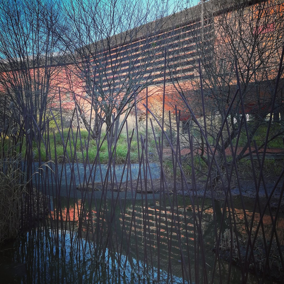 m_peronnet_'s tweet photo. Belle journée d'hiver au @quaibranly
#ExpoHelenaRubinstein #FrapperLeFer #Expo20ansMQB plein les yeux 👁️ et plein les bottes... https://t.co/lxpKfTNJqP