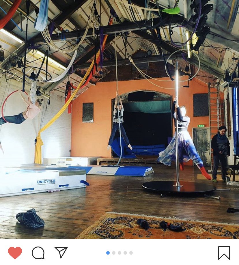 Katayune's tweet photo. Great weekend with fab #scicomm people!! Thanks @nateadams for getting us all tog!! If you’re going to @cheltfestivals science festival, you’re in for a treat 😁!! #cheltscifest #PESC #Physicaleducation #sciencecircus https://t.co/noScX51Jxk