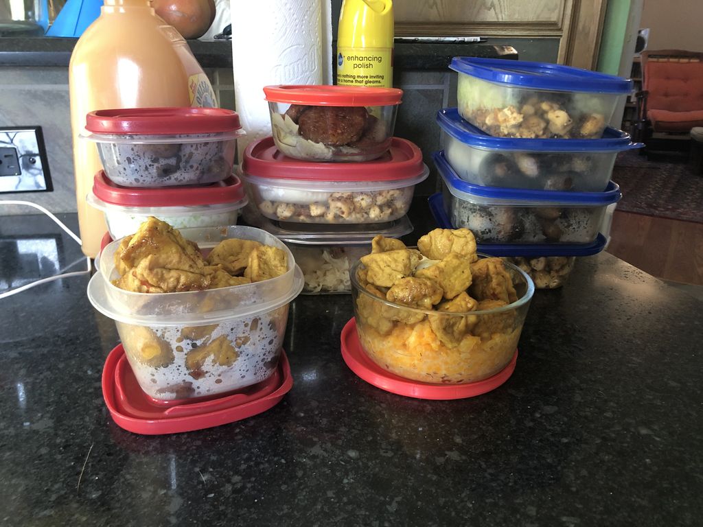 PilarPedrazaTV's tweet photo. Food prep for another week completed. Proteins and veggies portioned out. I went heavy on the tofu this week. Yum! Now for a nap before I have to put on my work โfaceโ. #journalistlife #foodprepping #foodprepper #HealthyLiving #HealthyEating https://t.co/xMZQZu8Iv1