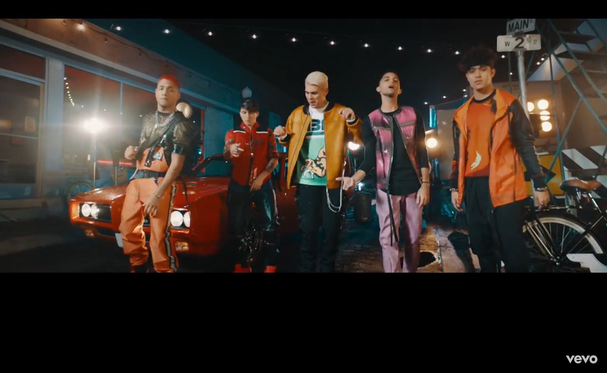 SweetChrisVelez's tweet photo. @chrismi_sol @Patriciac26 @RoselaMendivil7 @AlexiaNoemi @cnco_lov3 @lili_anabri @AckLevy @Maricela_M2M @joanavasmor @angelesalma28 @CNCOmusic @ZabdielsJeva @GraxyZab @glowserick @Carolinecncown2 @EricksGuitar @Lola_1491 @alwayszab @erickmybaby1 @Joel_caballito @CAMACHOBOLUDO @Decerocnco1 @karlaanirak6 @Joelswinter @MayraSa180588 @MontseBautist14 @JuliBarrios19 @Chrismechitas95 @virgato_joel @ViviRoadeCNCO @hugecnco @erickciencio @cncoteasure @Luz30115397 @Joelsxchris @KatherineTrivi7 @cnco_royce @bardewners @ashley81087854 @Carolin86004466 Reto aceptado aunque un poco tarde.
Ahora por favor si puede reproducir estos temazos #Pegao #DeCero #ComoAsi #MeNecesita
@Lizeth18732236 @EsperanzaYamil8 @cncoftgravano @anybz @chrisriquisim0 @GraxyZab @RoselaMendivil7
@CNCOmusic https://t.co/jYDVHDiKJo