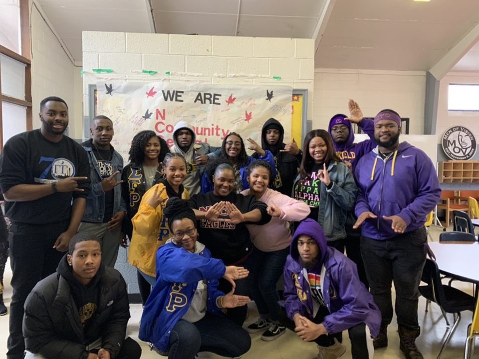AXtra1932's tweet photo. Members of the Alpha Chi Chapter and the Office of Fraternity and Sorority Life participated in Community Central. A fun community day for residents of McDougald Terrace.
#NCCU #AKA #AKAUG #AKAMAR #AKAMidAtlantic #AKA1908 #HBCU https://t.co/mifZoWQgWE