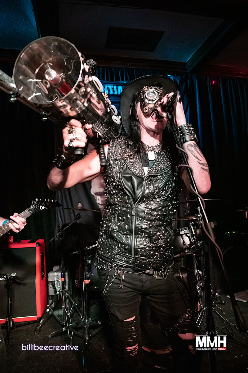 MMH_Radio's tweet photo. https://t.co/vrDC8GqNv6
@ROCKYSHADES @kikamoraband @Guns_For_Girls @Psychobabylon1 @thegiffard @TheSuicideNotes https://t.co/y4UniPLwSp