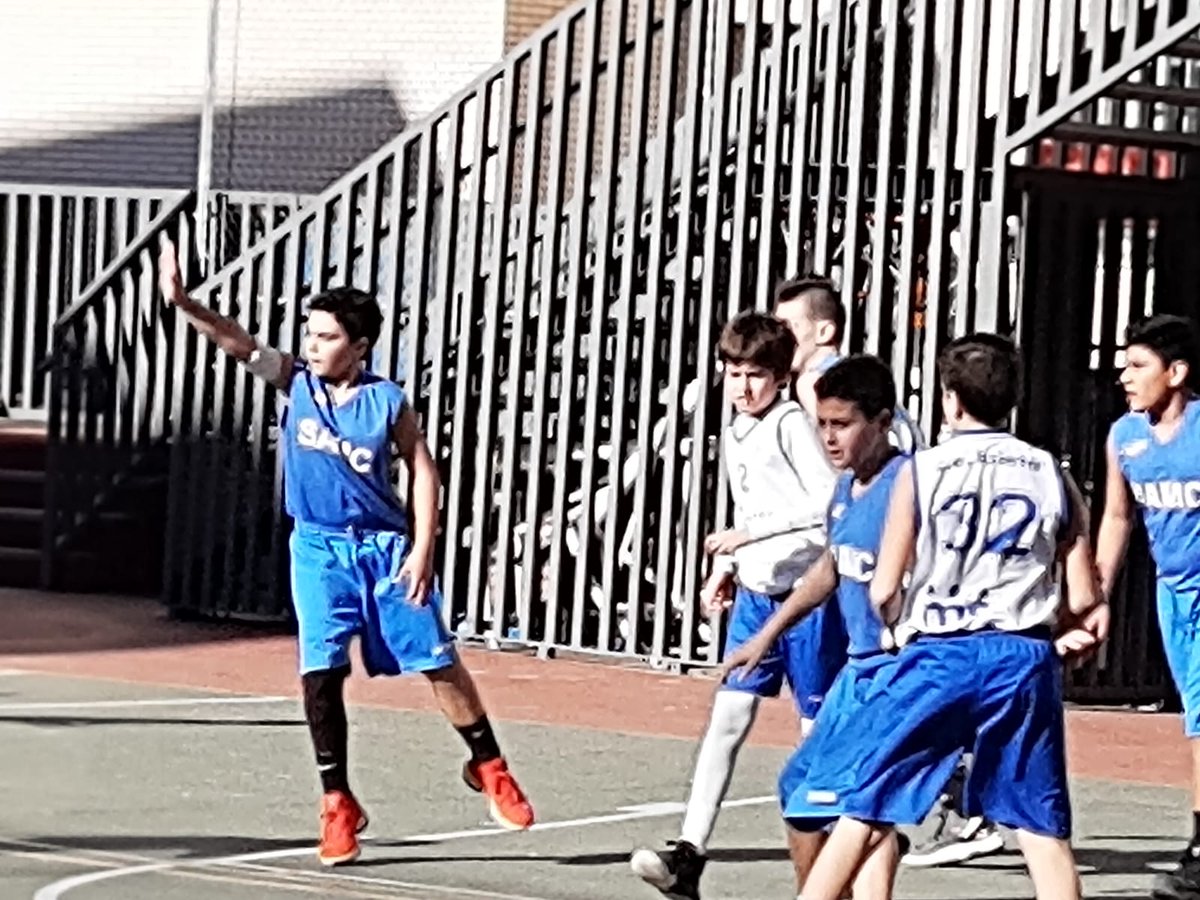 BasketAlmeda's tweet photo. Inici magnífic de la segona fase del #PIMsamc en superar al @BasquetLaieta1 per 62-44 #BàsquetAutèntic #AdnAlmeda https://t.co/bNZDlqd7kc