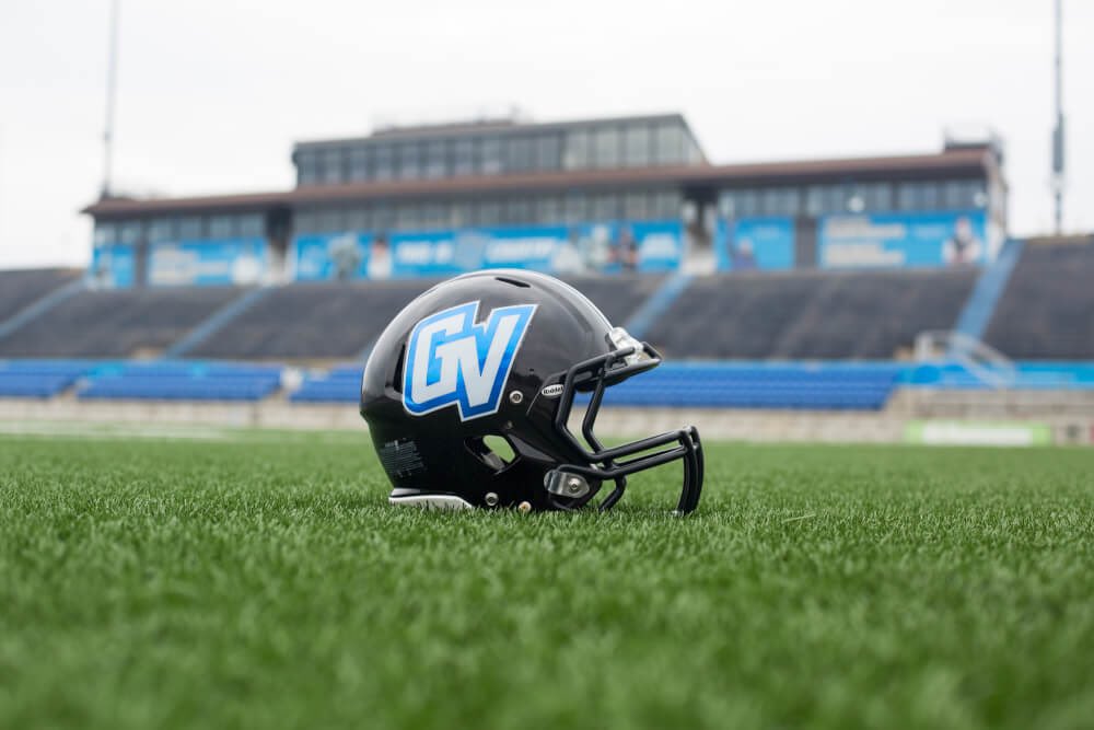 NylanderCharlie's tweet photo. Extremely excited to receive an offer from Grand Valley State University! Thank you @CoachBibbsGVSU https://t.co/Af5ukFXyHq