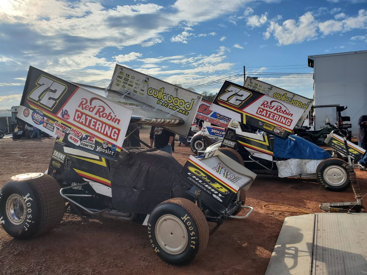 RedRobinRacing's tweet image. In 2019, we got to see @RyanSmithRacing do double duty at @bapsrace. This year we get to see him and the BAPS / @redrobinburgers Kids Club #bottomlessfun 🏁🏁