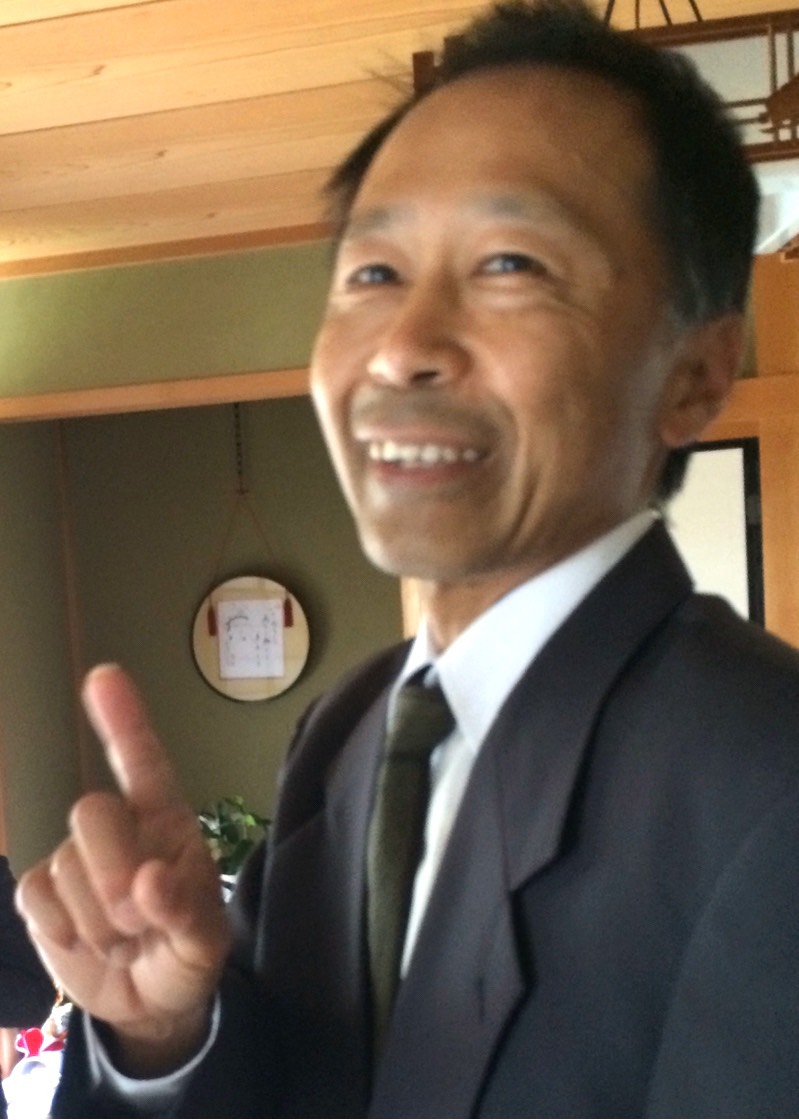 igunao190616's tweet photo. 『裏切られても裏切るな』💖

『苦しい時こそ種をまこう』🌱

『未来はここから創り始めるんだ』🌈

１年後
３年後
10年後
の自分を
今ここで強烈に描こう😉

そして毎日何度も
鏡の前で
大空に向かって誓おう🌈

『おまえならできる』
『おまえは成るんだ‼️』

髪は鶴瓶へ💦 https://t.co/U10f3oR6xO