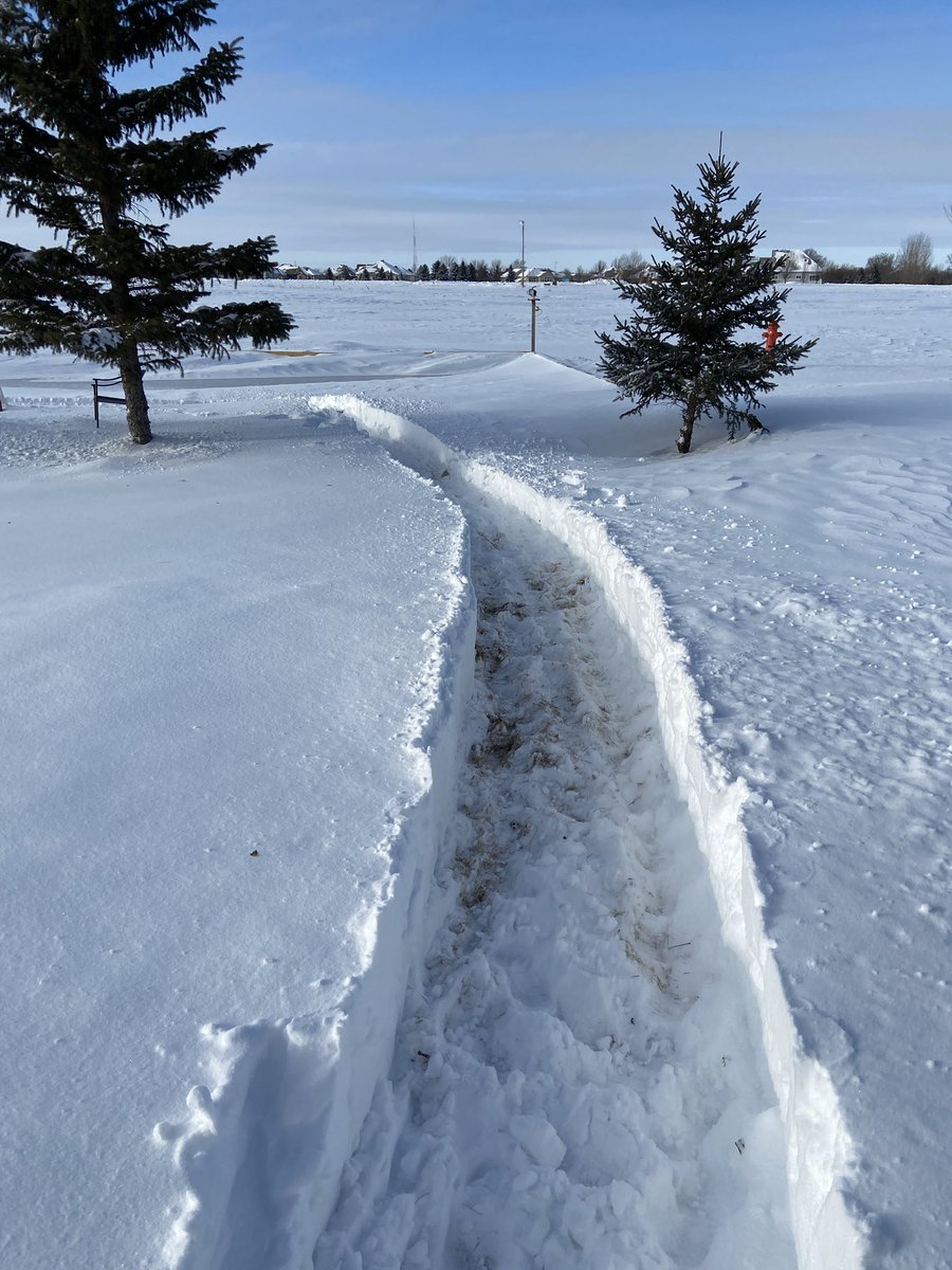 KelliGast's tweet photo. This is the path to he🏒🏒 Literally. #onlyfellonce. #kidsbetterskate80hoursthisweek https://t.co/7F4gvv3MkZ