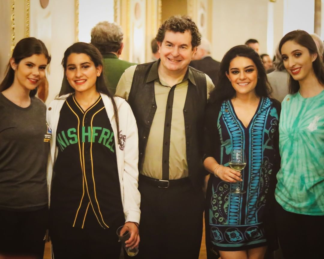 InishfreeMX's tweet photo. ☘️ Instantes de nuestra presentación https://t.co/nz46LwoyN3 en el Teatro de la Ciudad "Esperanza Iris", donde conocimos y tuvimos el honor de presentarnos ante la Embajadora Barbara Jones 🇲🇽 #InishfreeMX - #Academia de #DanzaIrlandesa https://t.co/yMpemXKEG5