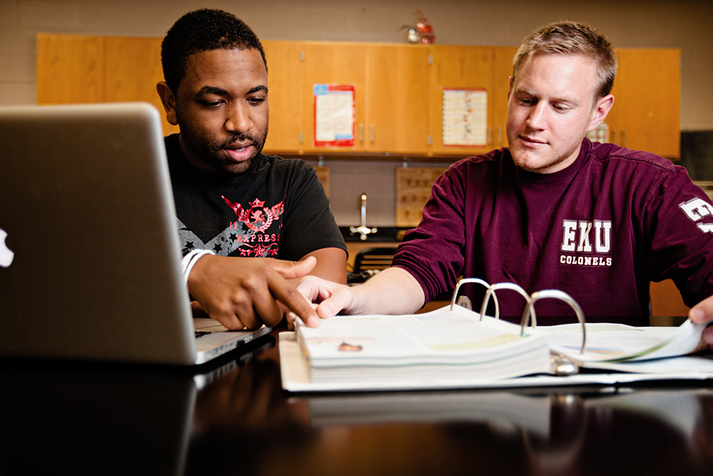 EKUGradSchool's tweet photo. Don't forget that today is the ❕LAST❕ day to add or drop a course for the Spring 2020 Full Term! More information about important deadlines can be found here: https://t.co/W89QSjOHRW https://t.co/F8v8JoLoEQ