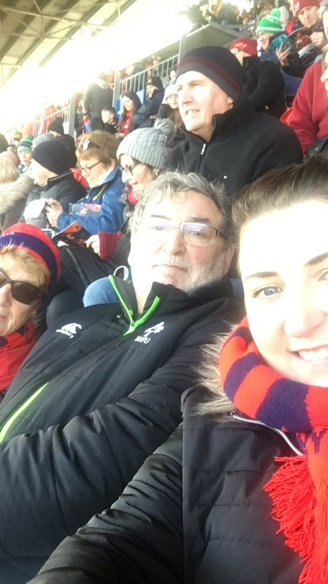 MarieBoylan's tweet photo. Cold Day @thomondstadium but great to see players like Casey score- heโs a real humdinger! #redarmyplay #SUAF @Munsterrugby ๐ด๐ด #MUNvOSP regroup and win the @PRO14Official lads! https://t.co/YKWUNZtKN6