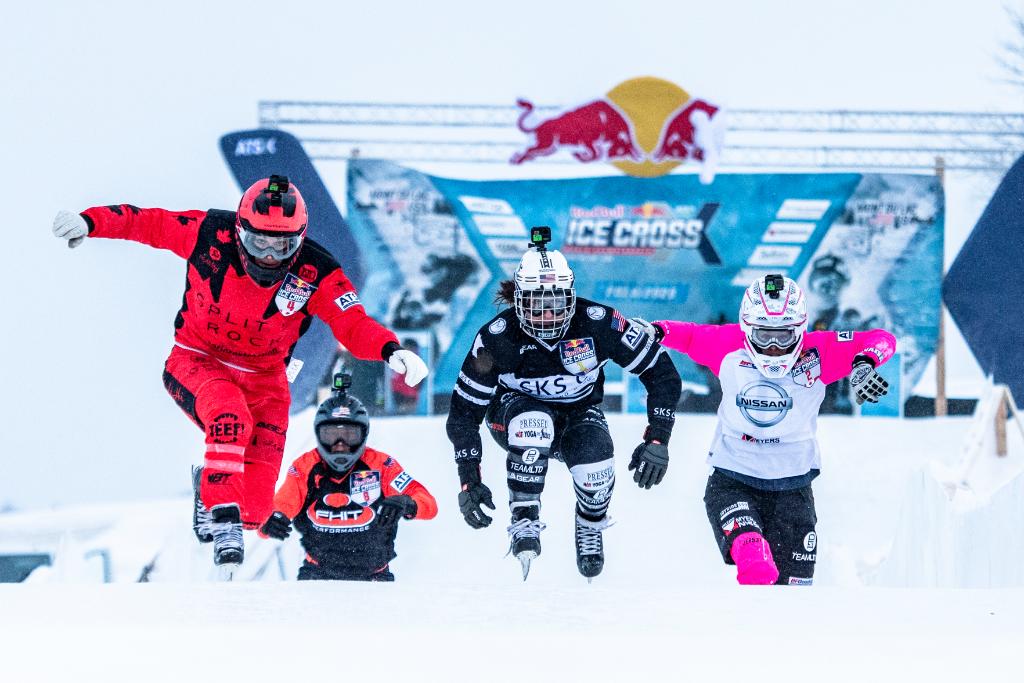 #OnLocation in #Wisconsin as <a href="/Croxy88/">Kyle Croxall</a> and Amanda Trunzo win the latest #redbullicecross ATSX 500 stop in Mont-du-Lac win.gs/2TCU5nX