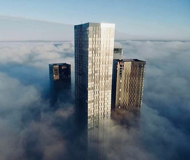 The fog over Manchester this morning taken at 120m. This looks absolutely incredible 🙌📸 Ian Wallace