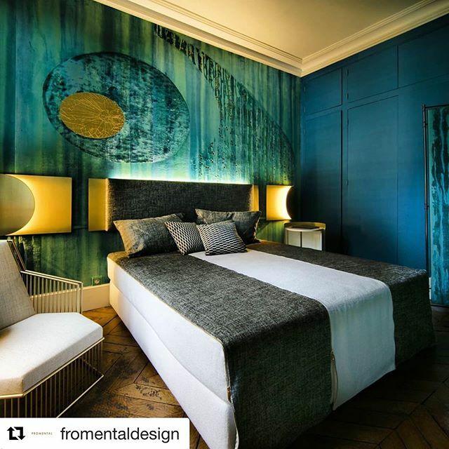 ANDPRLTD's tweet image. #Repost @fromentaldesign with @get_repost
・・・
Our custom velvet 'Hayward on Goldoni' in the Bedroom creates a sumptuous jewel box feel.

Created using a variety of wet and dry techniques to manipulate the velvet, with hand painting and embroidery, th… ift.tt/2TCRAlJ