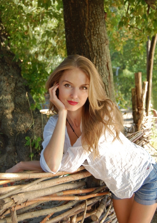 DatingSophia's tweet photo. Since you are reading my profile I think you get attracted with my photos. I appreciate your attention a lot. People used to say that I am beautiful but I am not just a beautiful p... ...
♥ Open Profile - Click Here > https://t.co/dZvK7WgEpA < ♥ https://t.co/uVH2g4v0mJ