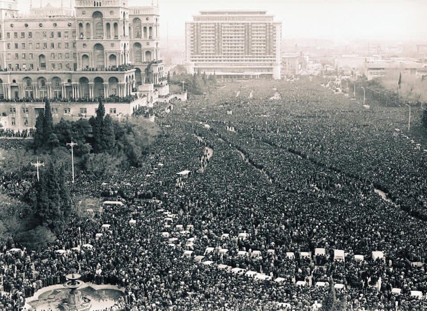 Azərbaycan xalqının azadlıq uğrunda qəhrəmanlıq tarixi - 20 yanvar hadisələrindən 30 il ötür Allah Şəhidlərimizə Rəhmət Eləsin!