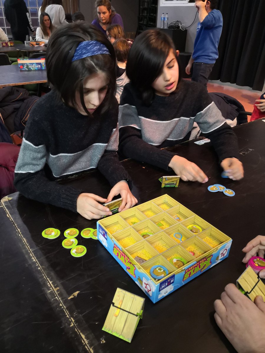 dacilmp's tweet photo. Lo hemos pasado genial en las jornadas #Doganzo de @asoc_doganzo Mucho juego y mucha gente con ganas de pasarlo bien 😍😍😍 y con los chicos de @Jugandoporellos y de la @legion501 https://t.co/TVvsUWXQLb