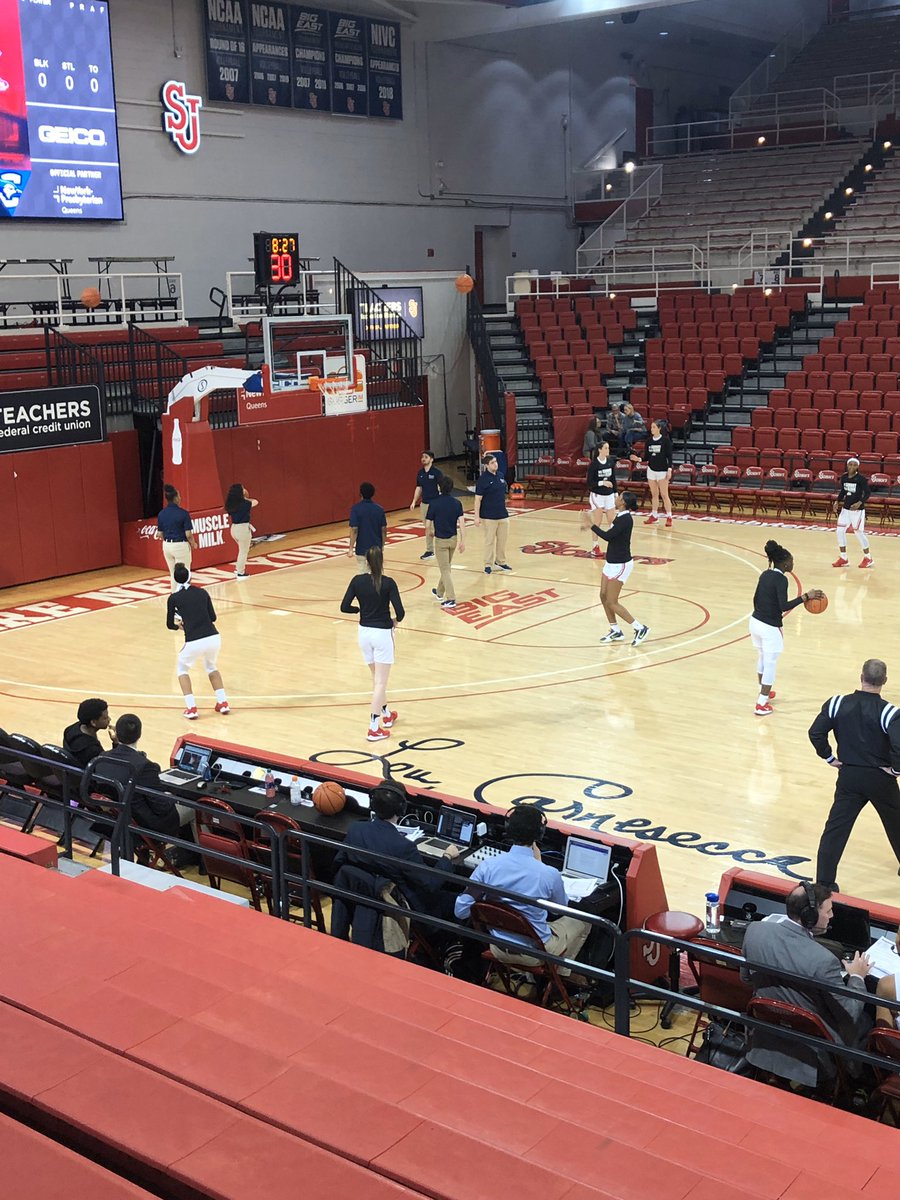 NotoriousNJV's tweet photo. Great to see #sjubb Hall of Famers Frank Alagia and @felipelopez13dr at today’s #sjuwbb game vs Creighton. #WeAreNewYorksTeam #WeAreStJohns #ExpectToWin #EveryGiftCounts #JoinRedWhite #AskMeAboutRaos #AskMeAboutChampionPartners https://t.co/6R7X3y0vGN