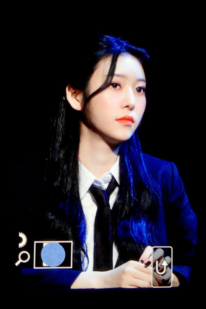 Jane_971220's tweet photo. 200119 [미리보기] 상암 팬사인회 (1)

#모모랜드 #제인 #MOMOLAND #JANE #Thumbs_Up @MMLD_Official https://t.co/69ZWUxQI84