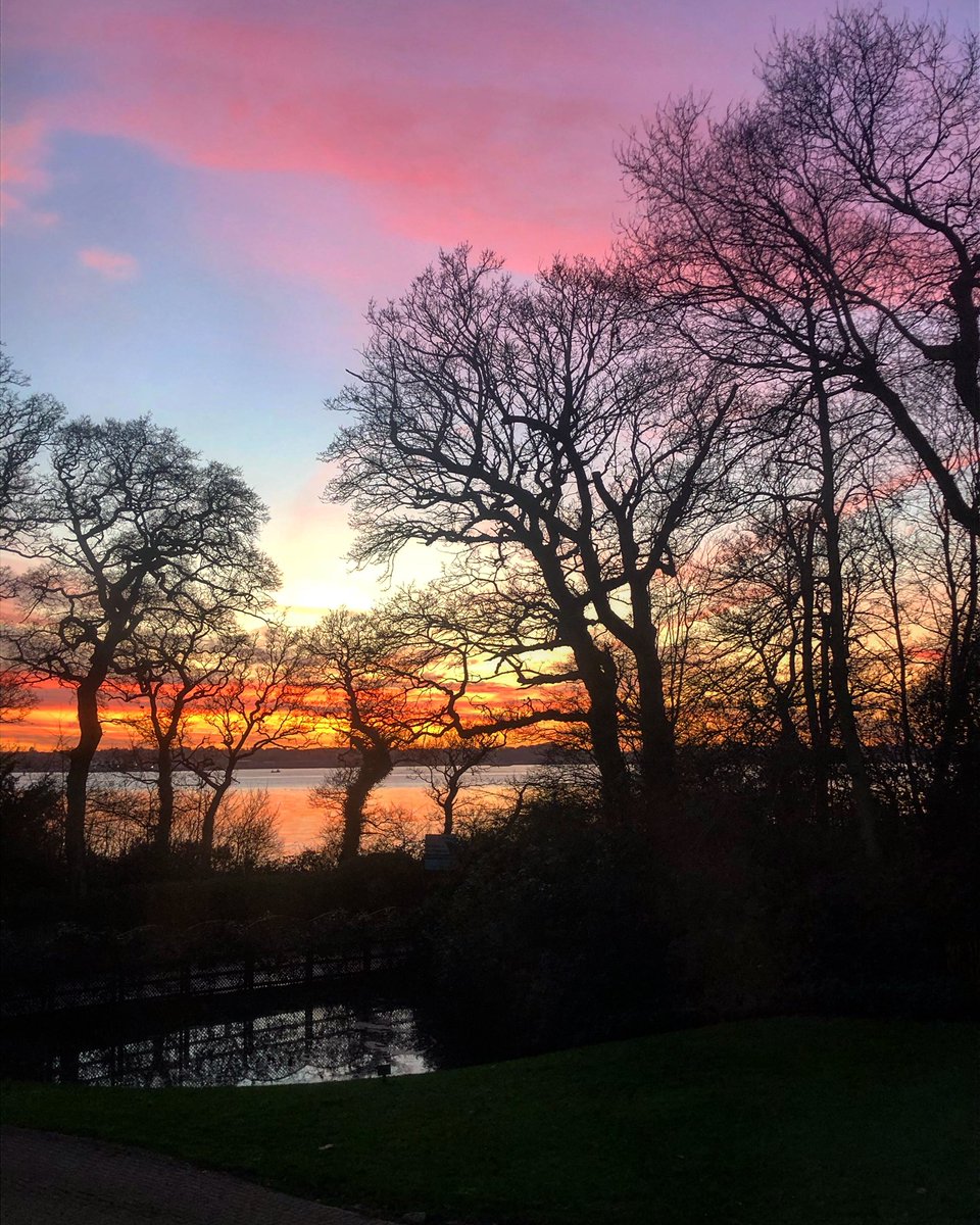 Carla94917314's tweet photo. We’ve had some beautiful sunsets this weekend! #sunset #sunsetuk https://t.co/1zrYZX03xa