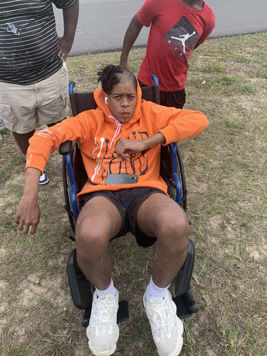 Prettyboyfredo's tweet image. Don’t do drugs kids