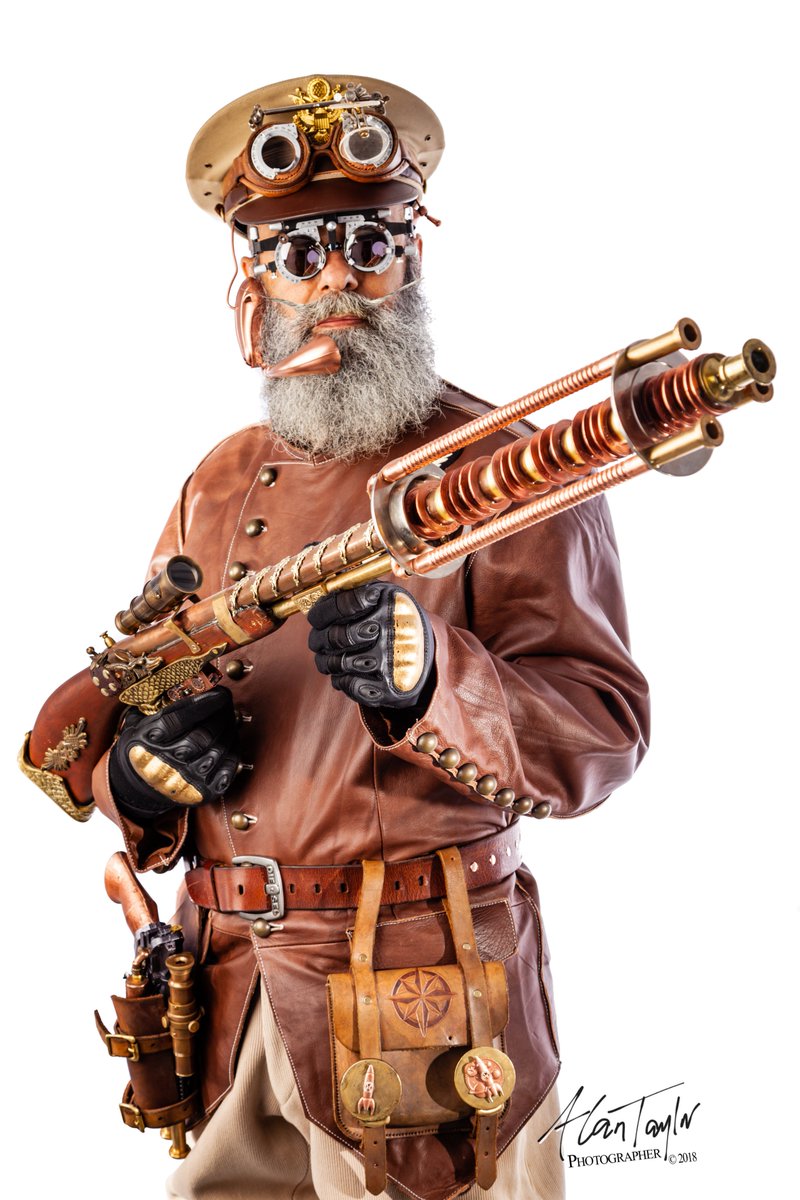 12KaptureYou's tweet photo. #steampunksunday #steampunksundays #steampunk #steampunkfashion #steampunkinspired #steampunktendancies #steampunkers #cosplay #cosplayers #beardymen #beard #costume #vintage #costumes #creative #photography #photographer #studiophotography #model #creative #art #stuidoshoot https://t.co/6p20lZDUqz