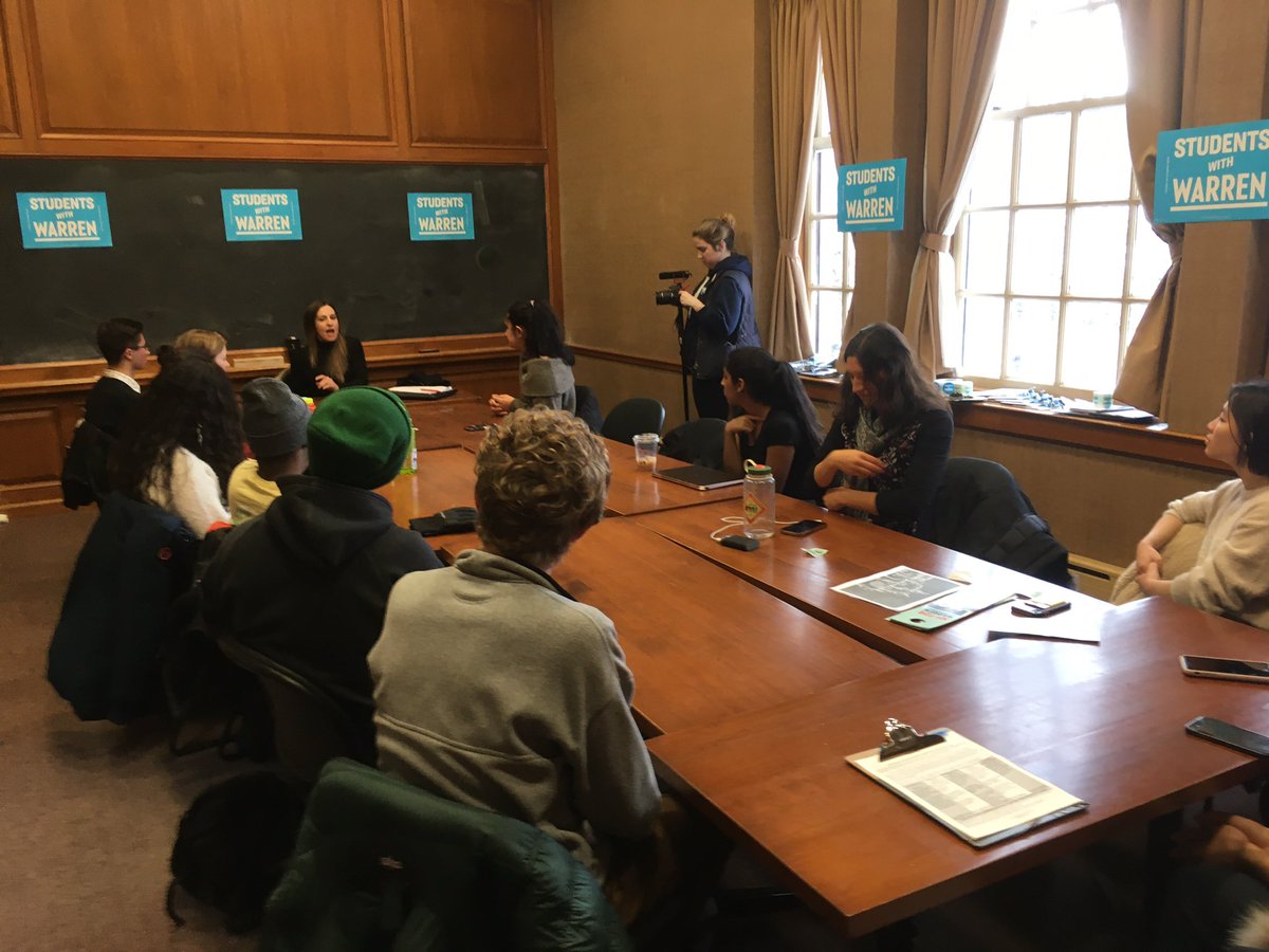 kaymontt's tweet photo. “Millennials and gen z will be the largest voting block in 2020.. to me, that equates power” - @Biaggi4NY
@BigGreen4Warren @NHforWarren #studentsforwarren https://t.co/gUN74kjHXd