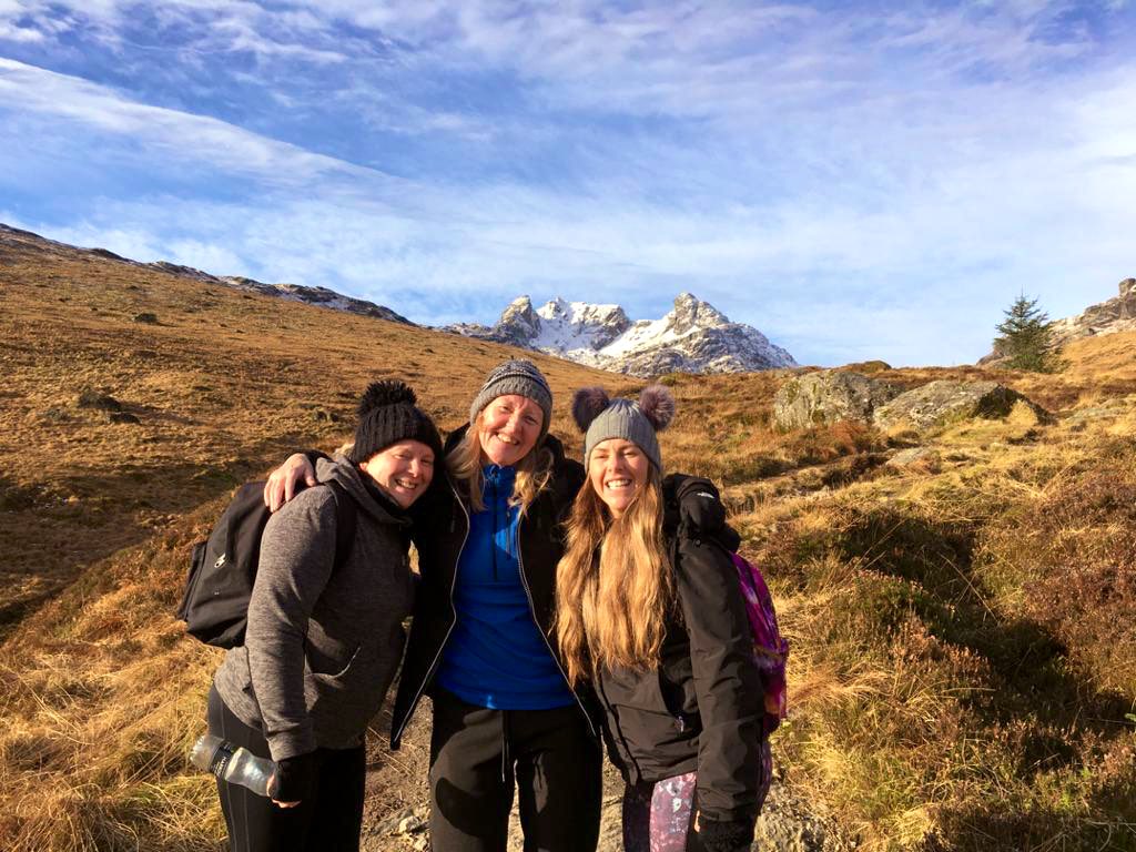 No better way to start your week. Hillwalking with my Adult Fitness Group. Great for balancing physical, mental &amp; emotional well-being. Stunning walk, cracking day with beautiful people ☺️
@FARE_Scotland @Jimmy_FARE <a href="/InspiringSland/">Inspiring Scotland</a>