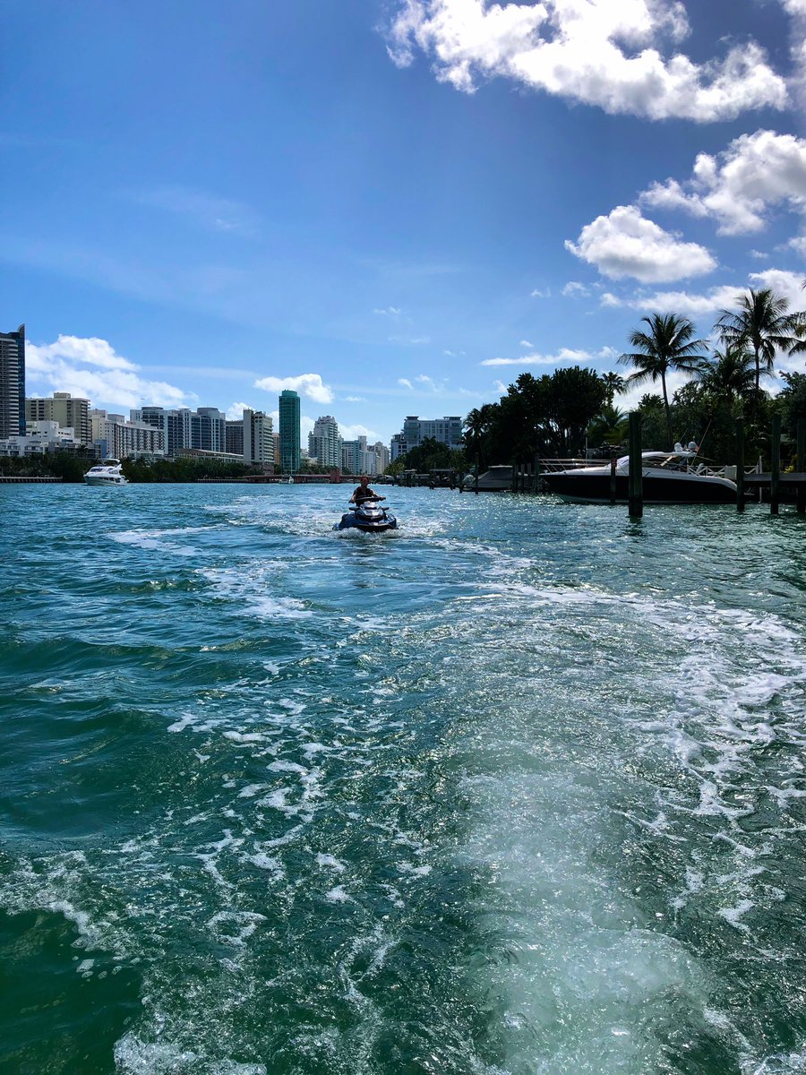JeremyXWagner's tweet photo. Sunday vibes. ☀️ 🌊
#Sunday #Sun #Sea #Miami #MiamiBeach #SeaDoo #Iguana #JetSki #WakeZone #Ocean #objectsinmirrorarecloserthantheyappear @MiamiBeachNews @MiamiandBeaches https://t.co/PN8pvc1fKy