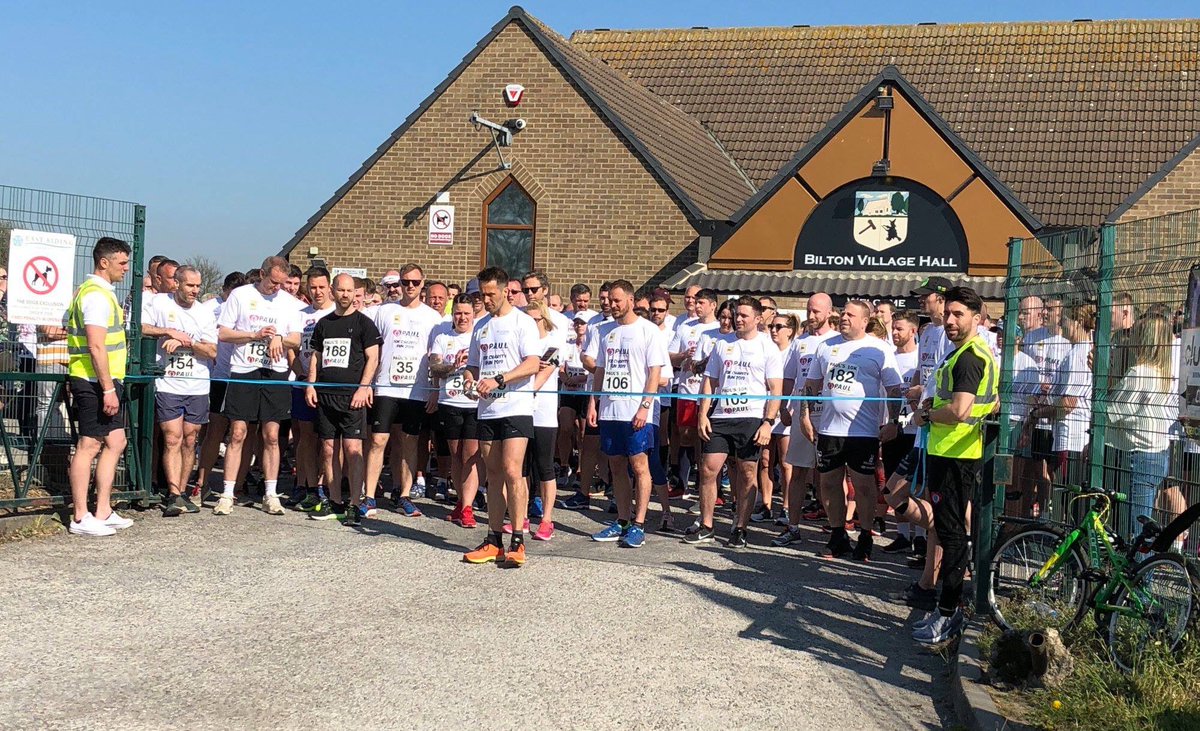 PAUL4Brain's tweet photo. We ❤️ this moment. Our kind supporters about to take part in our 10K CHARITY RUN. The ADRENALINE, EXCITED NERVES &amp; feeling of COMMUNITY SPIRIT is always fantastic. Your efforts will HELP so many people &amp; families in our community!
Sign up - Sun 12th April
https://t.co/6X4A9m8uCw https://t.co/WmWkPDYCWd