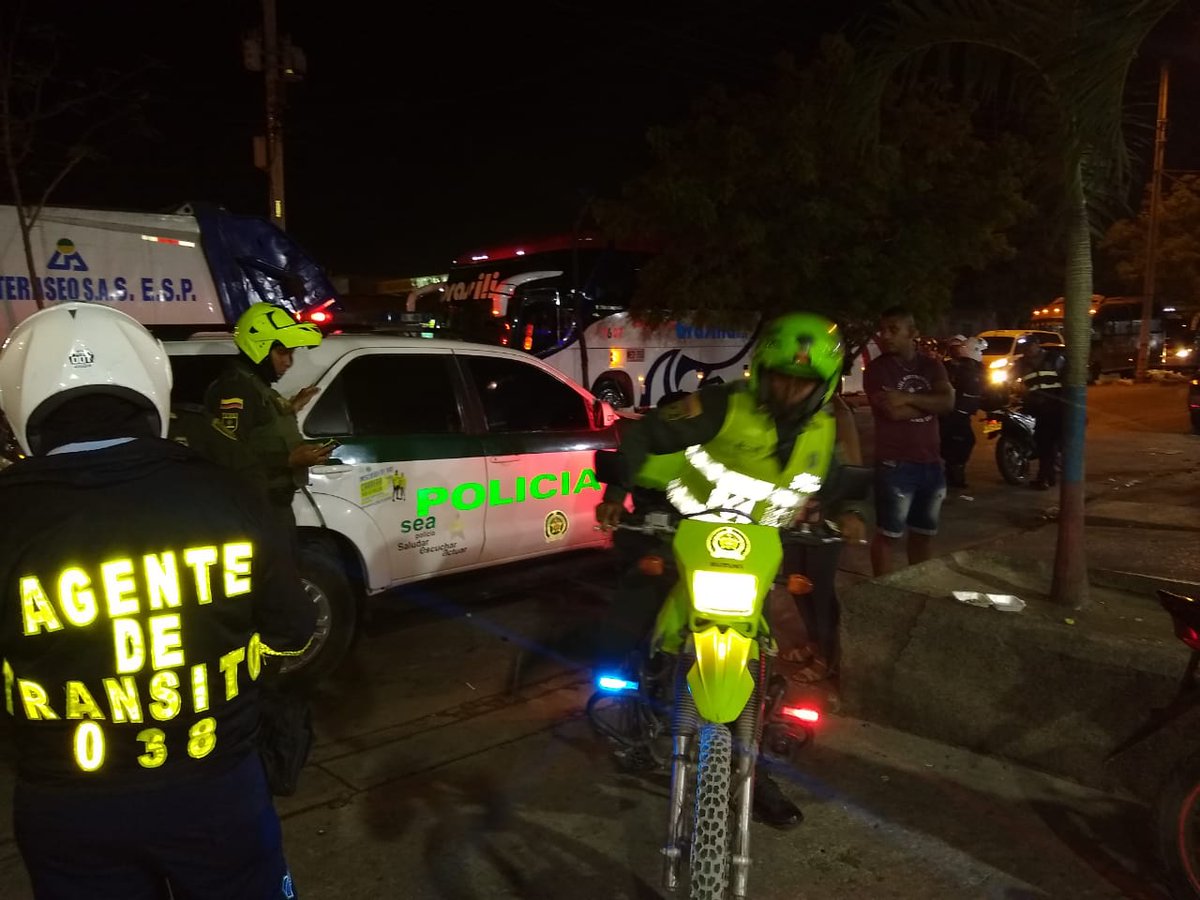 #SoledadSegura | Con el acompañamiento de la <a href="/PoliciaColombia/">Policía de Colombia</a> y el comandante del Sexto Distrito, TC Alex Suárez, adelantamos operativos en Villa Muvdi, Prado Soledad, Villa Sol, Villa María, La Candelaria, La Central, Hipódromo, entre otros. Nuestro propósito: una ciudad segura.