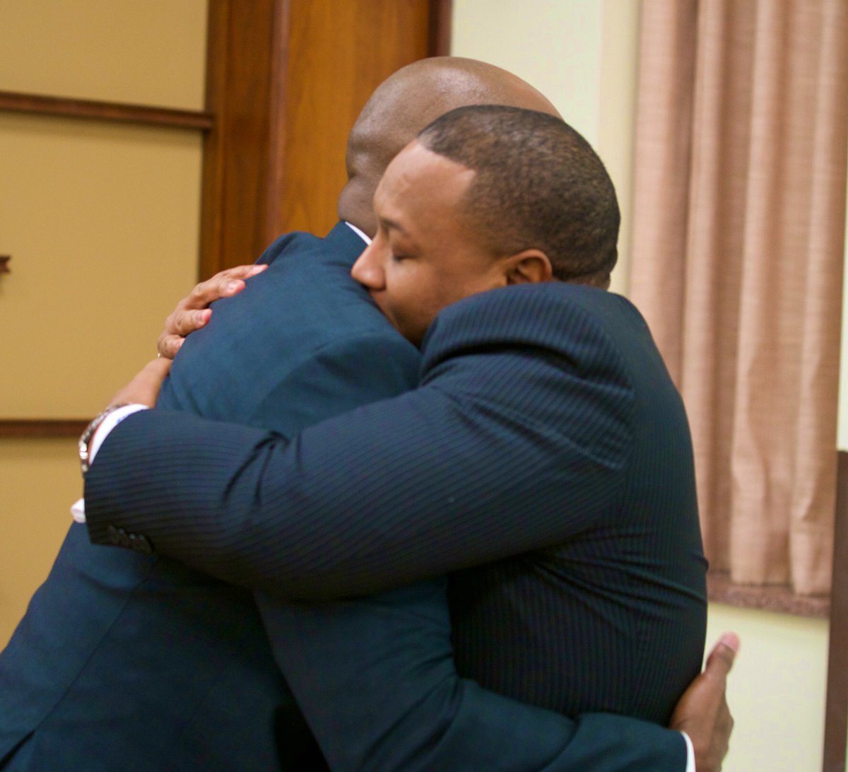 Dr. Joris M. Ray tweet media