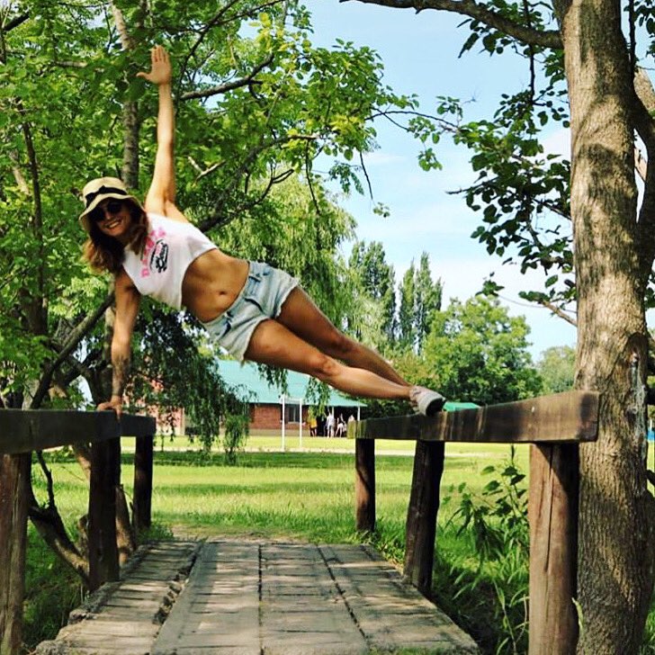 urbanathletica's tweet photo. Takes one #sideplank to tango 💃🏻 Happy #SideplankSunday Fit Fam! This week’s yogi Zumba athlete anto.pricolo from Argentina • Join the challenge every Sunday! Tag, Post showing us in your creative #sideplankpose @… https://t.co/dx4jJbN0af… https://t.co/RXEW9AEADd