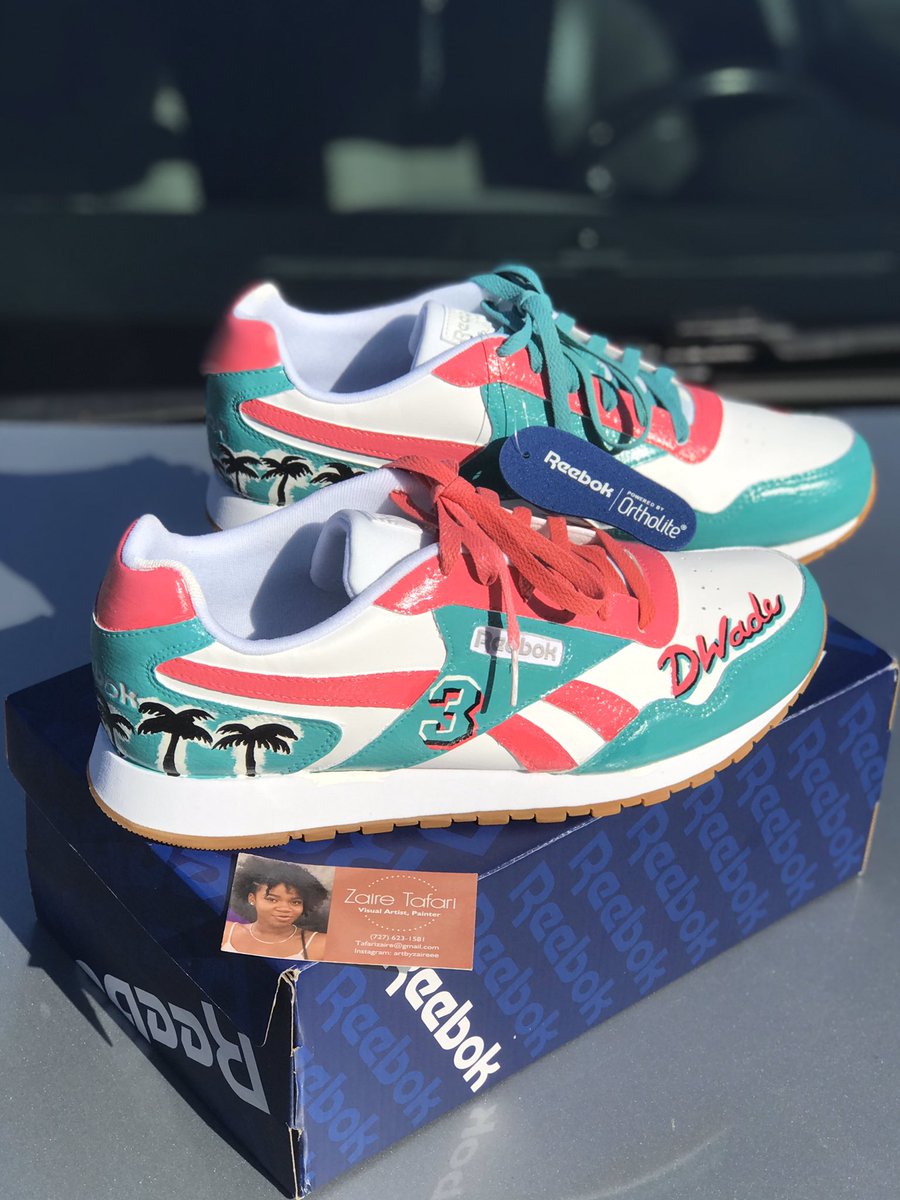 ZaireAmhara's tweet photo. Custom hand painted shoes 🎨. Check out my website for more of my work . 
https://t.co/kx2pSMcj5l
IG: @artbyzaireee @zaireee 
Facebook: Creations By Z 
#art #customshoes #artist #miamivice #dwaynewayde #3 #miami #rebok #customreboks https://t.co/0V3PSkUXim