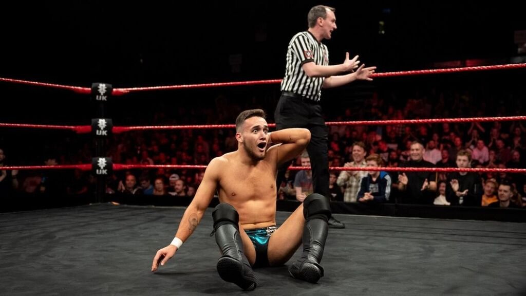 Planeta_Wrest's tweet photo. El equipo de Planeta Wrestling ha decidido que A Kid es el mejor luchador español de 2019 #WWE #NXTUK #PremiosPW https://t.co/Yv3QfrfFQA