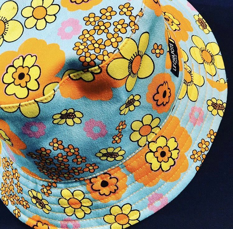 Le_ChapoteParis's tweet photo. OMG !! L’été sera « 60´s » chez Le Chapoté?!
Flower power dude 🤙 Sea, sex &amp; sun ! (&amp; sex again 😇)

#bob #chapeau #moderesponsable #Entrepreneur #startup #marquefrancaise #modeethique @Mamene_Lorenzo 😘 https://t.co/GnrWy0BjcL