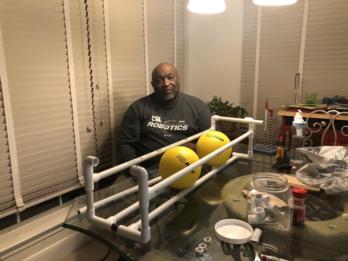 the_SRoseprier's tweet photo. Working with Coach P!
#frcconveryor #ilovepvc https://t.co/iWnxuYa67p