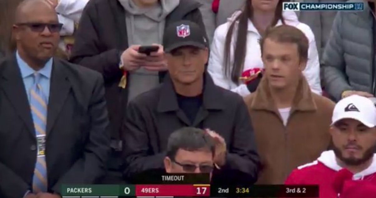AndyJ0seph's tweet photo. Rob Lowe is literally the only person who owns an NFL hat https://t.co/NkZ0NtfAE9
