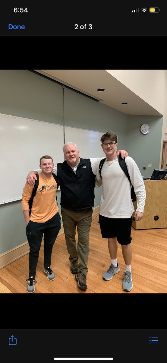 BuffsBB's tweet image. For the first week of classes we participated in the Pic with a Professor project (inspired by @CoachSheets3 ). As you can see, a huge success. Thankful for the support of all our professors at @MilliganCollege. Special place with special people!