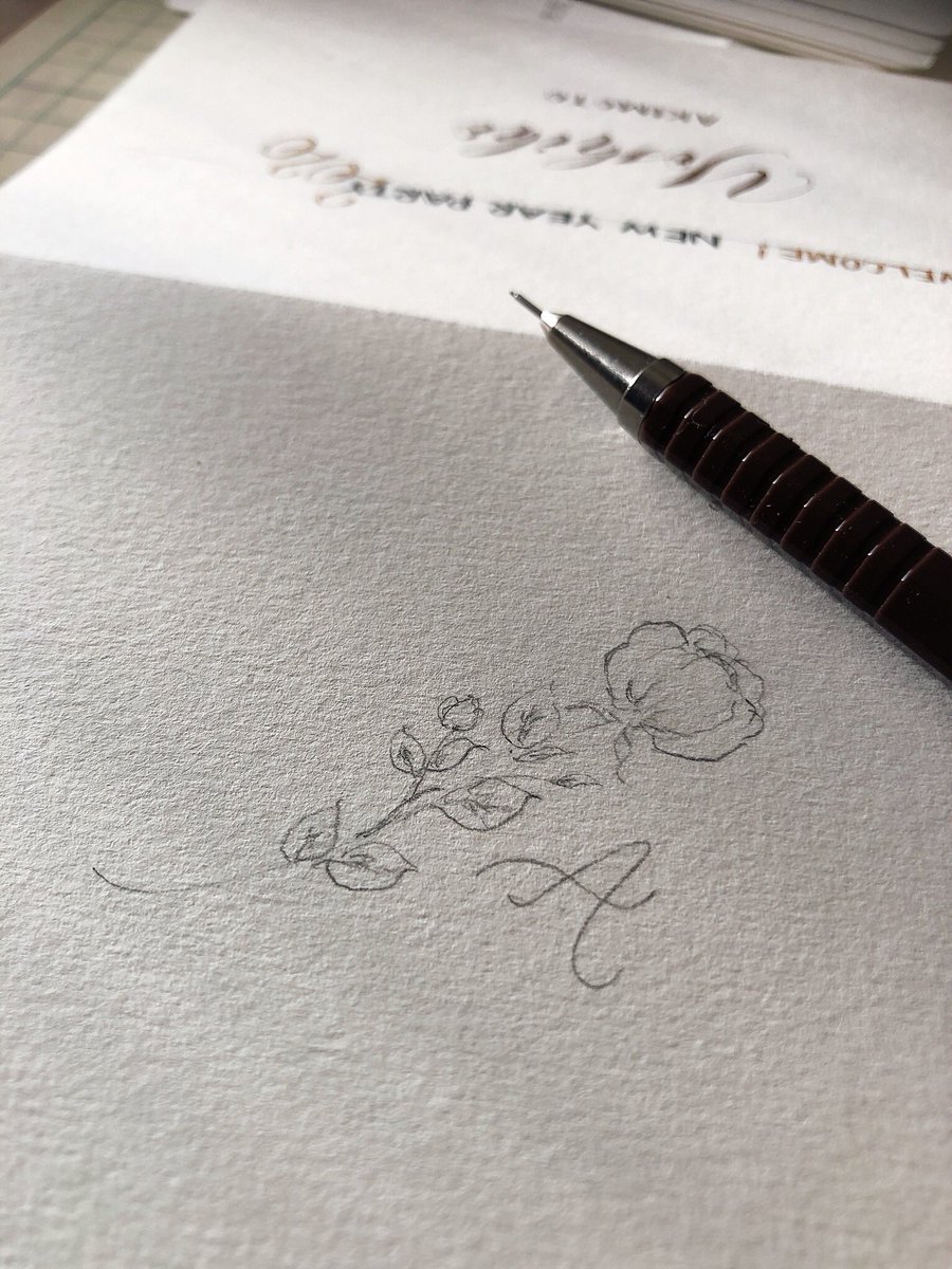 attache_junko's tweet photo. がっつり下書き派。
線画も楽しい。
朝から無心でカキカキ。
#線画 #ボタニカル #botanical #カリグラフィー  #モダンカリグラフィー https://t.co/PsAqLktkWD