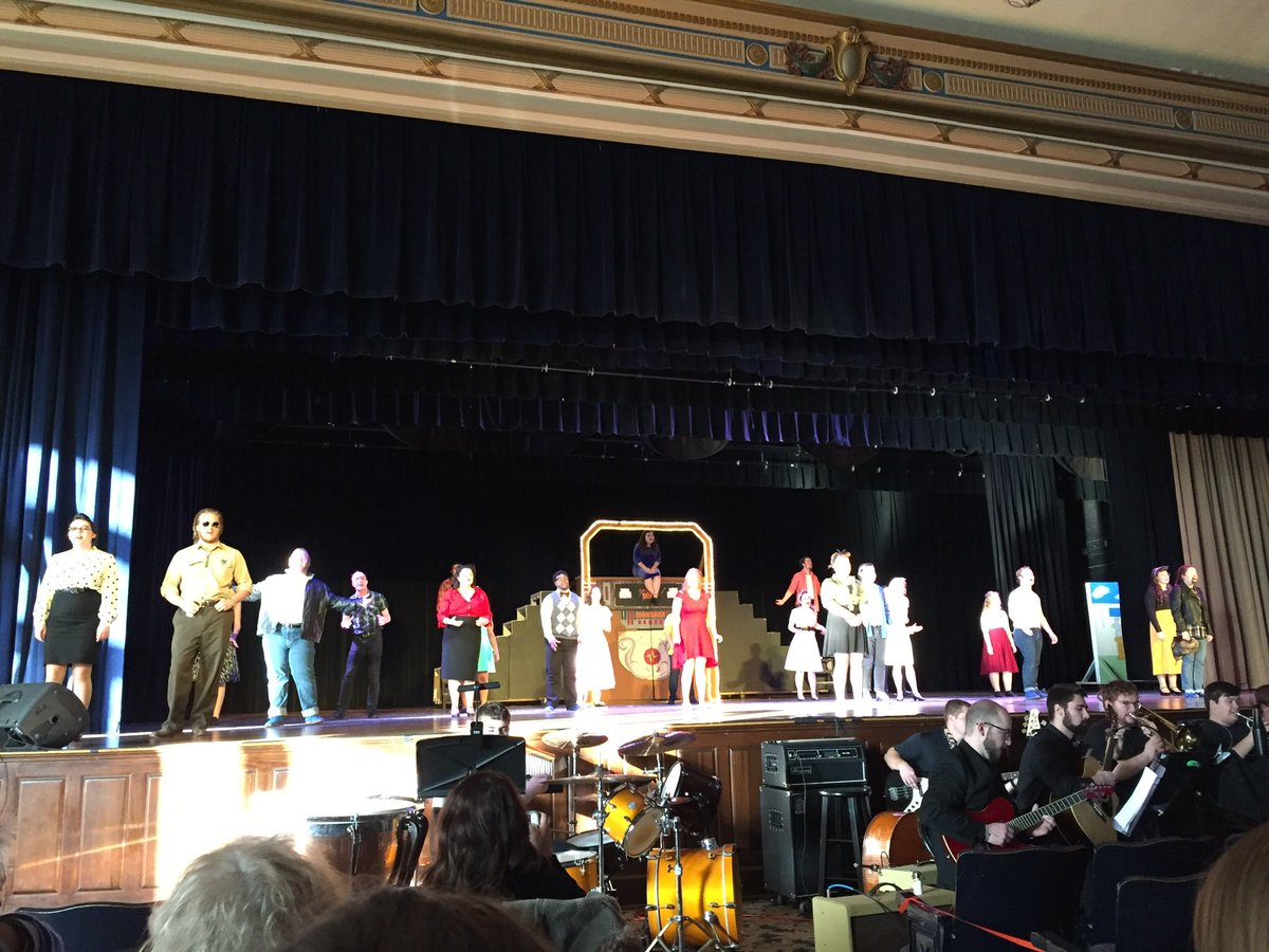 stouney_12's tweet photo. We had a great time at @CampusLights — an 83-year @murraystateuniv tradition and the longest running student-produced musical in the south. Thank you to all of our students who share their incredible talents and put together such a tremendous show! #RacerProud https://t.co/WplRe4iafz