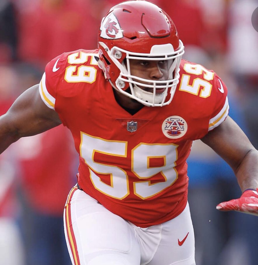 RickKarle's tweet photo. .@AlabamaFTBL alum @reggieragland was too small, too short, too slow, too injury prone.

Now the @Chiefs LB from Huntsville is heading to the #SuperBowlLIV 

Funny how that worked out, isn’t it?

Pic source: NFL
#ChiefsKingdom #Chiefs #ChiefsVsTitans #ReggieRagland
#BuiltByBama https://t.co/l6rB41paQS