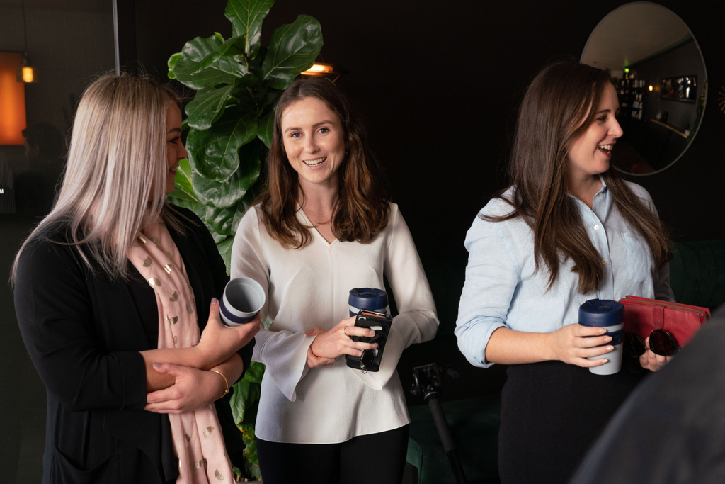 PlasticFreeJuly's tweet image. Did you know that coffee cups are not recyclable in most locations? Even ‘compostable’ cups require very specific facilities and conditions. By bringing your own reusable cup, or taking the time to dine-in, you can make a huge difference.