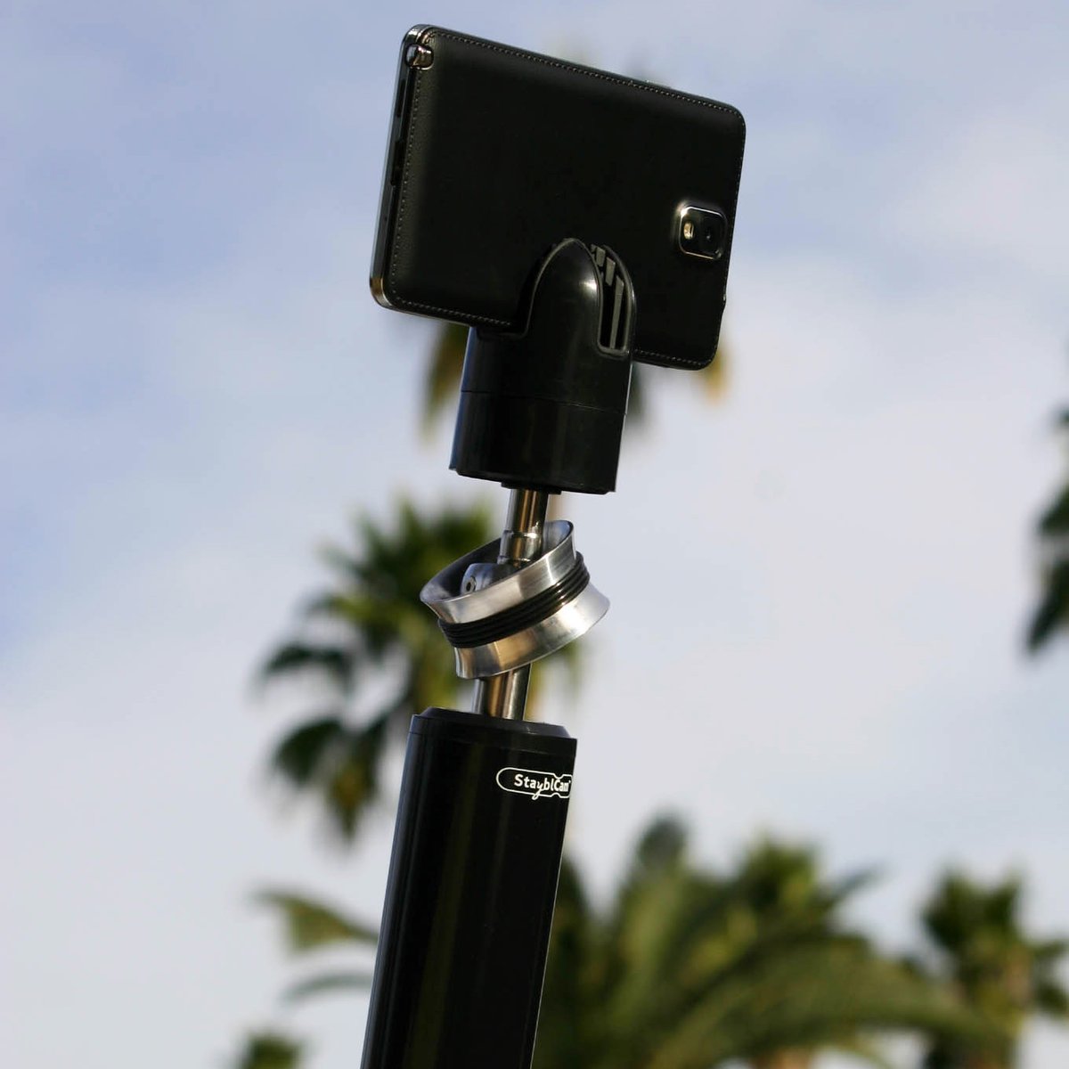 Soaking in the sun, ready for a shoot #cameragear #gadget #videogear #geargoals #gimbal #camerasetup #travelvlogger #fashionvlogger #lifestylevlogger #motovlogger