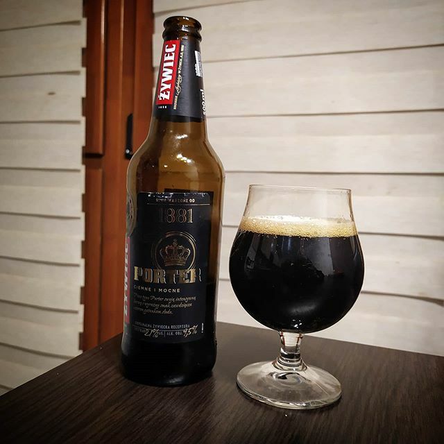browarq's tweet photo. Żywiec Porter - mi smakuje :) #piwo #beer #bier #cerveza #birra #craftbeer #pivo #l #cerveja #instabeer #beerstagram #beerporn #biere #beergeek #olut #beerlover #piwokraftowe #browar #beerpics #piworzemie #beertography #beerlovers #craft #re #beers#kraft… https://t.co/roMr8A2Gpl https://t.co/UB57PgXagO