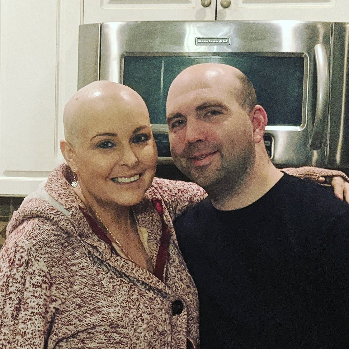 HeatherInVegas's tweet photo. #BaldIsTheNewBeautiful #HEATSTRONG
#BrainRadiationStartsTommorrow
Thank you Bryce! πππ https://t.co/qiQqsL4LVD
